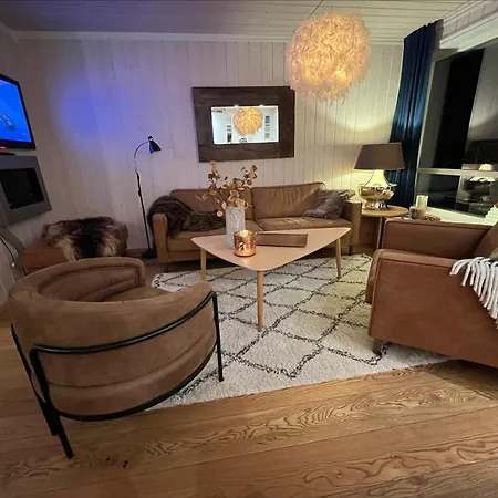 Modern In The Heart Of Center Apartment