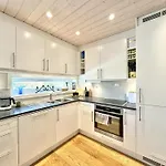Modern In The Heart Of Center